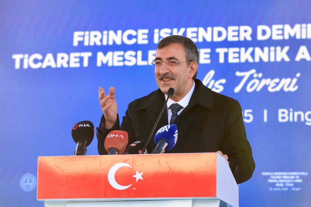 CUMHURBAŞKANI YILMAZ, HAYIRSEVER İŞ İNSANI KAZIM DEMİRCİOĞLU’NUN KATKILARIYLA TAMAMLANAN FİRİNCE...