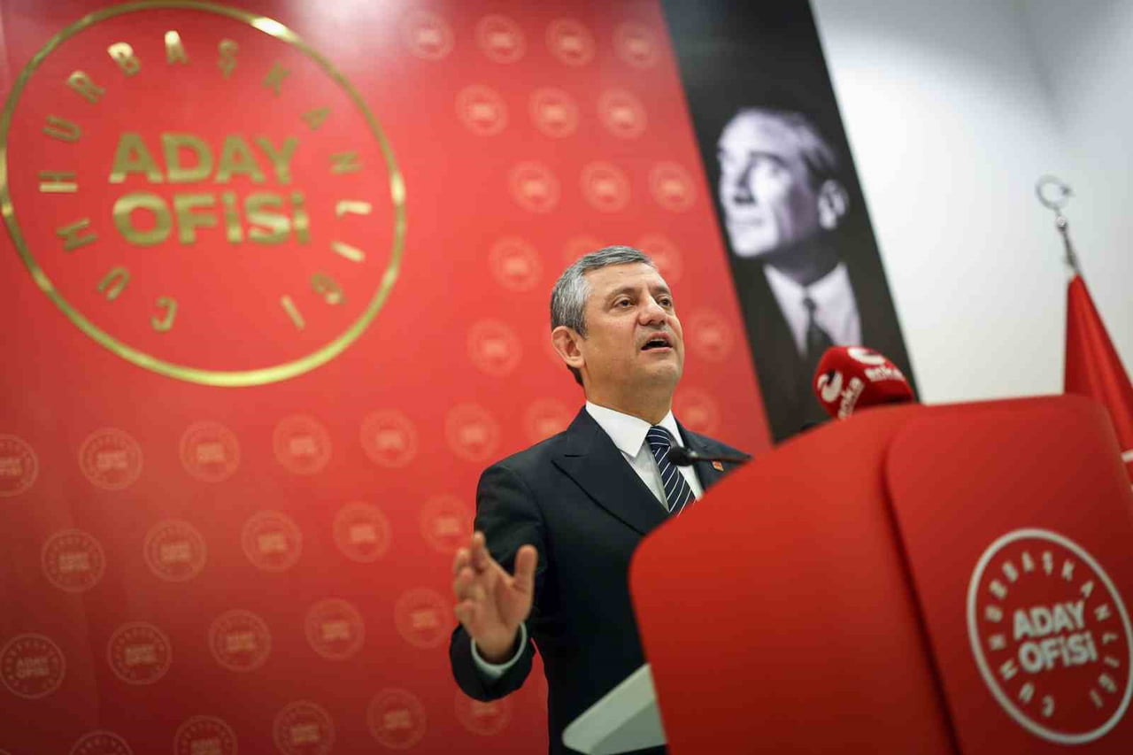 CUMHURİYET HALK PARTİSİ (CHP) GENEL BAŞKANI ÖZGÜR ÖZEL, "CUMHURBAŞKANLIĞI ADAY OFİSİ YÜRÜTME...