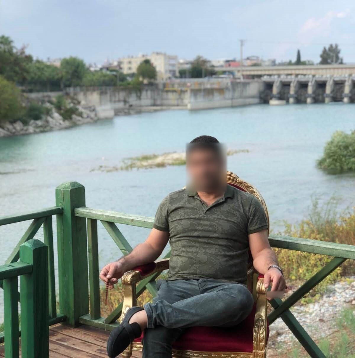 DANA POLİSİNİN UYUŞTURUCU SATTIĞI ÖNE SÜRÜLEN ŞAHSIN EVİNE YAPTIĞI BASKINDA, ŞÜPHELİ POLİSE TESLİM...