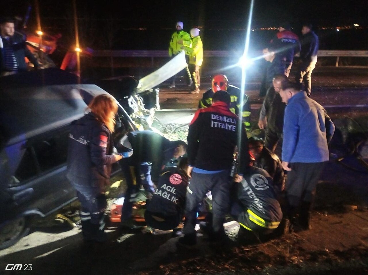 DENİZLİ’DE TRAKTÖR İLE OTOMOBİLİN ÇARPIŞMASI SONUCU MEYDANA GELEN KAZADA İİ ARAÇTA KULLANILAMAZ...