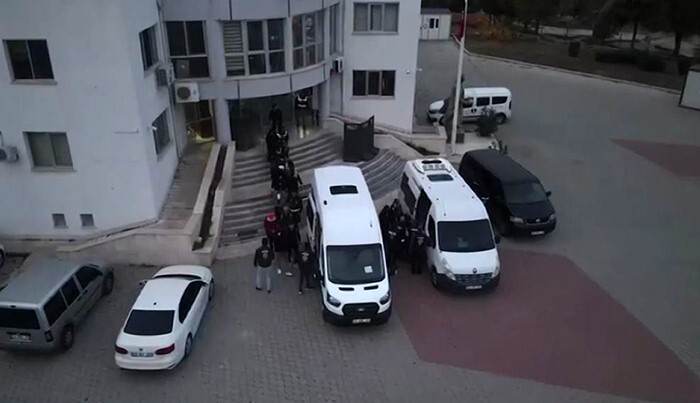 DENİZLİ MERKEZLİ 6 İLDE, İNTERNETTEKİ ESKORT SİTLERİ VE İLANLARI ÜZERİNDEN DOLANDIRICILIK YAPARAK...