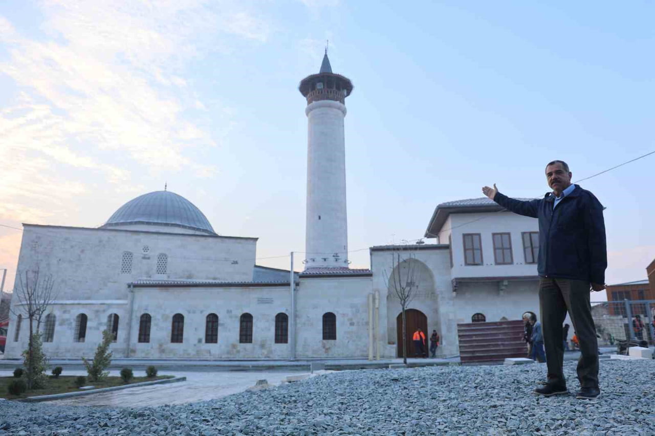DEPREMDE ZARAR GÖREN, HATAY'DA 7. YÜZYILDA İNŞA EDİLEN VE ANADOLU'DAKİ İLK CAMİ OLMA ÖZELLİĞİNİ...