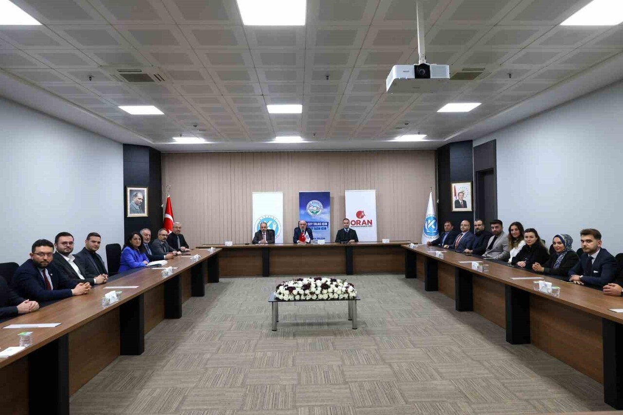 DİJİTAL GÖRSELLEŞTİRME VE TASARIM ARAÇLARI EĞİTİMİ BAŞARIYLA TAMAMLANDI.