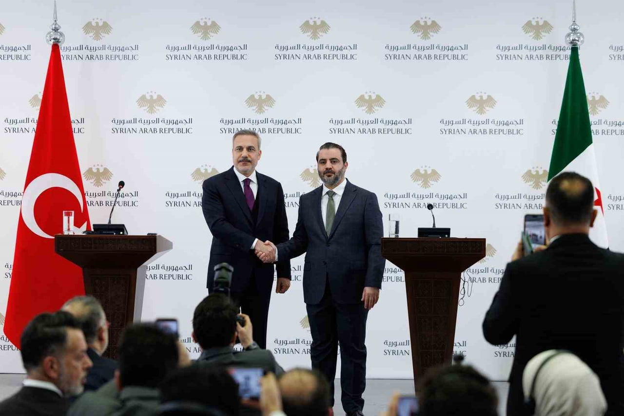 DIŞİŞLERİ BAKANI FİDAN SDG’NİN SURİYE ORDUSUNA ENTEGRASYONU SÜRECİNDE İSRAİL ENGELİNE İŞARET...