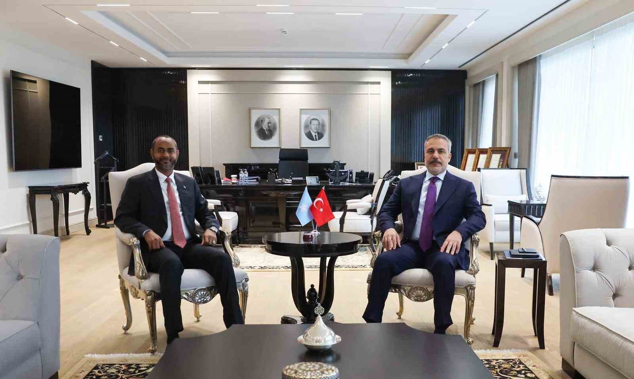 DIŞİŞLERİ BAKANI HAKAN FİDAN, SOMALİ LİMANLAR VE DENİZ ULAŞTIRMA BAKANI ABDÜLKADİR MUHAMMED NUR...