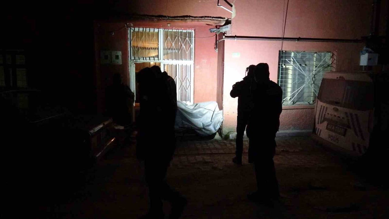 DUŞA GİREN GENÇ KARBONMONOKSİT GAZINDAN ZEHİRLENDİ