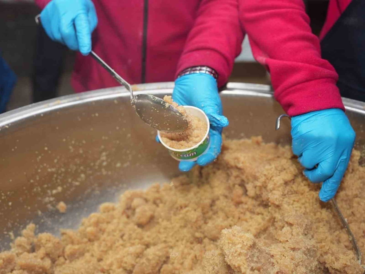 DÜZCE BELEDİYESİ SOSYAL YARDIM İŞLERİ MÜDÜRLÜĞÜ, REGAİP KANDİLİ MÜNASEBETİYLE AKŞAM NAMAZINDAN...