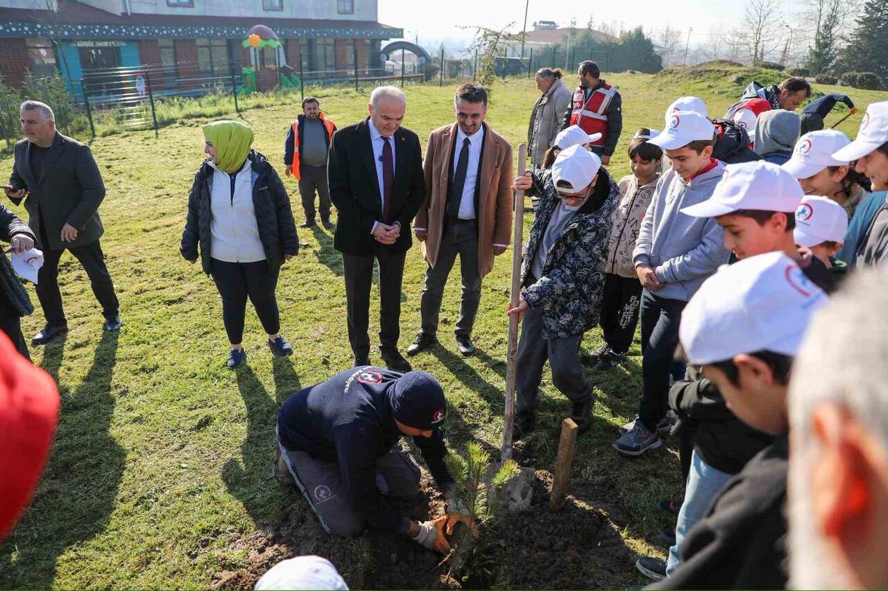 DÜZCE BELEDİYESİ TARAFINDAN DÜZENLENEN ETKİNLİKTE, BAHÇEŞEHİR BÖLGESİ DEMETEVLER MAHALLESİ’NDE 52...