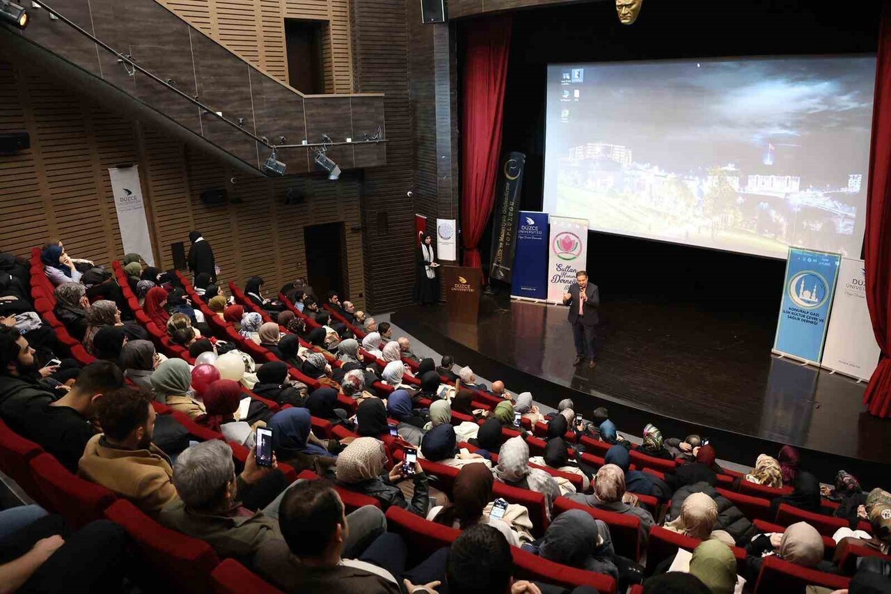 DÜZCE ÜNİVERSİTESİ AHLAK VE MANEVİYATI GÜÇLENDİRME TOPLULUĞU TARAFINDAN DÜZENLENEN "GAZZE ÜZERİNE...