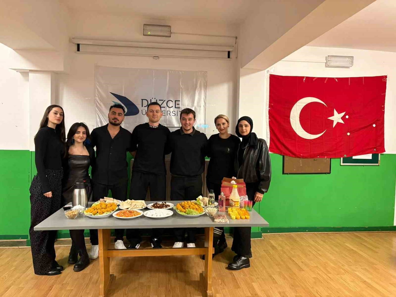 DÜZCE ÜNİVERSİTESİ SPOR BİLİMLERİ FAKÜLTESİ ÖĞRETİM ÜYESİ DOÇ. DR. PELİN USTAOĞLU HOŞVER VE...