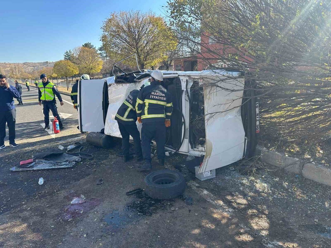 EDİNİLEN BİLGİYE GÖRE, 06 ZIN 91 PLAKALI OTOMOBİL, YÜCE MAHALLESİ'NDE KONTROLDEN ÇIKARAK...