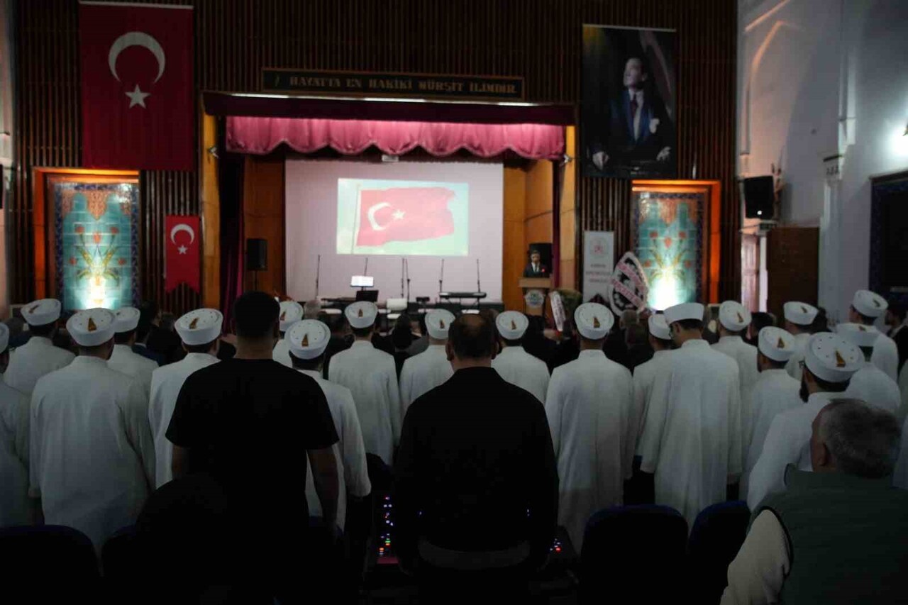 EDİRNE’DE DİNİ İHTİSAS MERKEZİ İLK MEZUNLARINI VERDİ