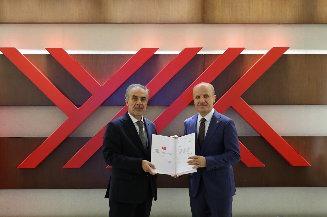 EGE ÜNİVERSİTESİ REKTÖRÜ PROF. DR. MUSA ALCI’YA "REKTÖRLÜK MAZBATASI", YÜKSEKÖĞRETİM KURULU (YÖK)...