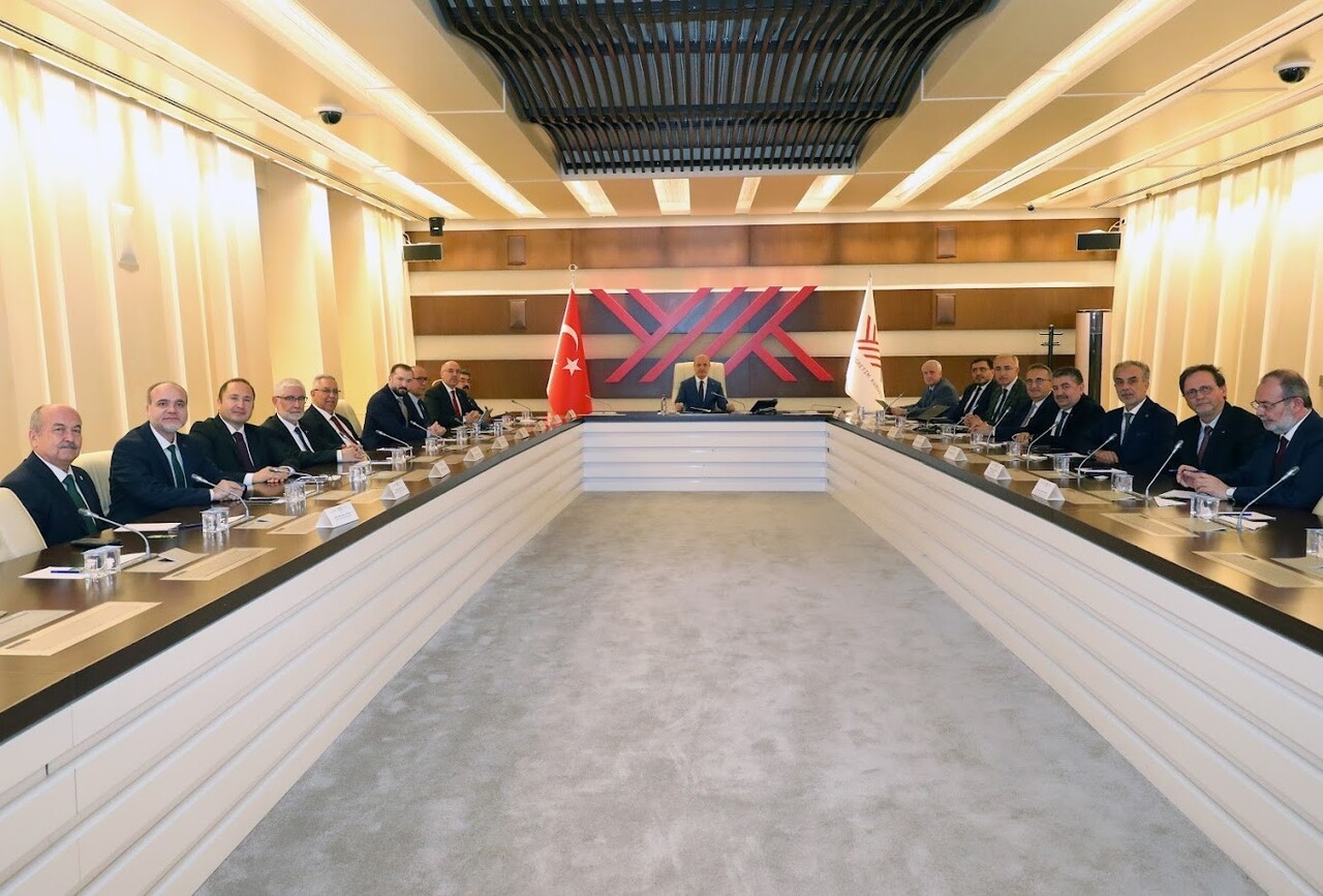 EGE ÜNİVERSİTESİ REKTÖRÜ PROF. DR. MUSA ALCI’YA "REKTÖRLÜK MAZBATASI", YÜKSEKÖĞRETİM KURULU (YÖK)...