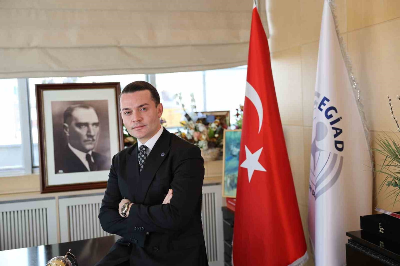 EGİAD YÖNETİM KURULU BAŞKANI KAAN ÖZHELVACI,