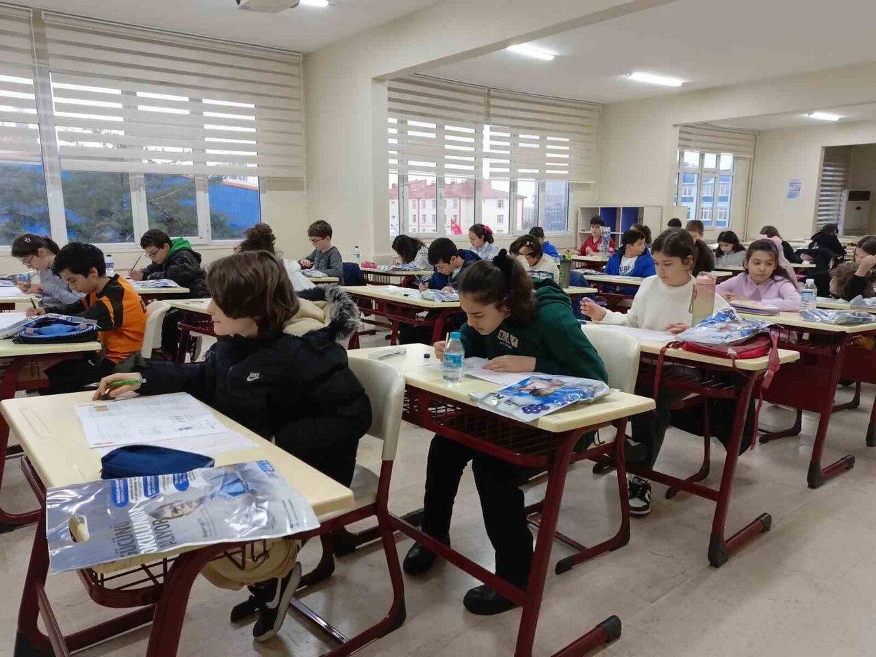 EĞİTİMDE 30. YILINI GERİDE BIRAKAN İHLAS KOLEJİ, BAŞARILI ÖĞRENCİLERİ ÖDÜLLENDİRMEK AMACIYLA...