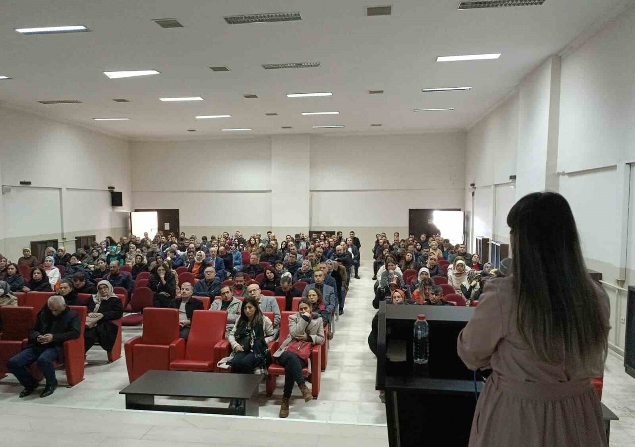 ELAZIĞ’DA ÖĞRETMENLERE DİYABET HAKKINDA EĞİTİM DÜZENLENDİ
