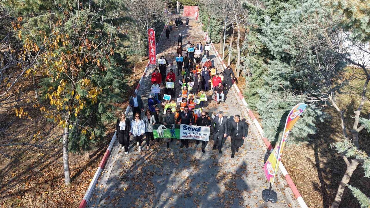 ELAZIĞ HİPODROMU, 3 ARALIK DÜNYA ENGELLİLER GÜNÜ KAPSAMINDA ÖZEL GEREKSİNİMLİ ÖĞRENCİLERİ...