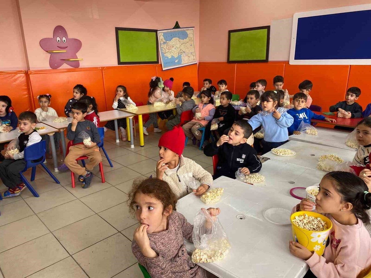 ELAZIĞ’IN ARICAK İLÇESİNDE ‘ÇOCUKLUK ARKADAŞIM OLUR MUSUN’ PROJESİ İLE ANASINIFI ÖĞRENCİLERİ BİR...