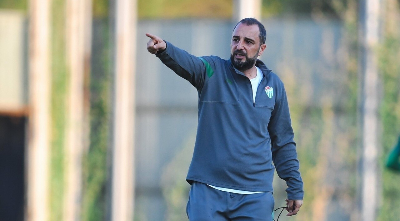 ELAZIĞSPOR, TEKNİK DİREKTÖR MUSTAFA SARIGÜL İLE YOLLARIN AYRILMASI SONRASI ADEM ÇAĞLAYAN İLE...