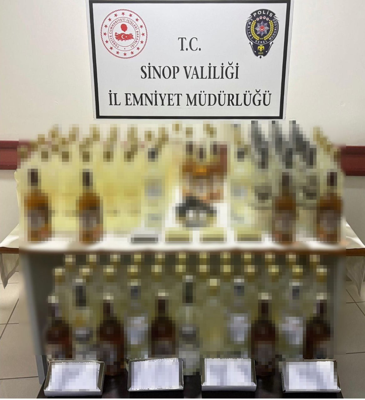 ELE GEÇİRİLEN ALKOLLÜ İÇKİLER VE MAKARONLAR