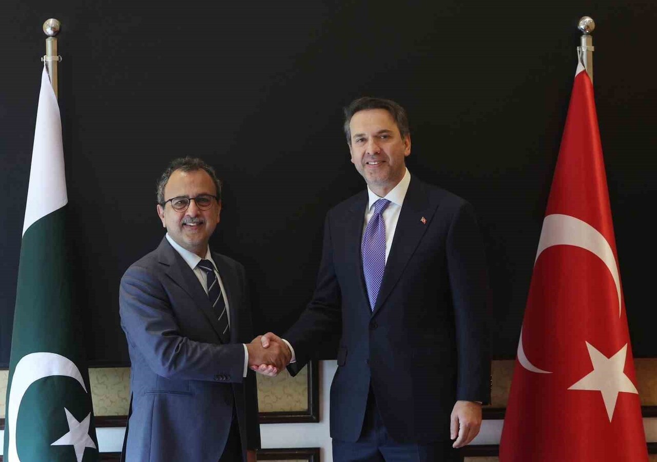 ENERJİ VE TABİİ KAYNAKLAR BAKANI ALPARSLAN BAYRAKTAR, PAKİSTAN TEMASLARI KAPSAMINDA HAM PETROL VE...