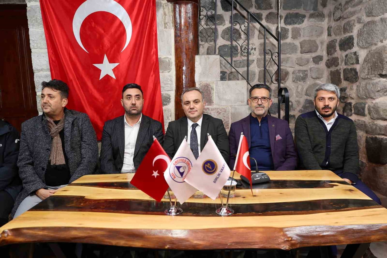 ERCİYES ÜNİVERSİTESİ (ERÜ) REKTÖRÜ PROF. DR. FATİH ALTUN; BİRLİK VAKFI KAYSERİ ŞUBESİ TARAFINDAN...