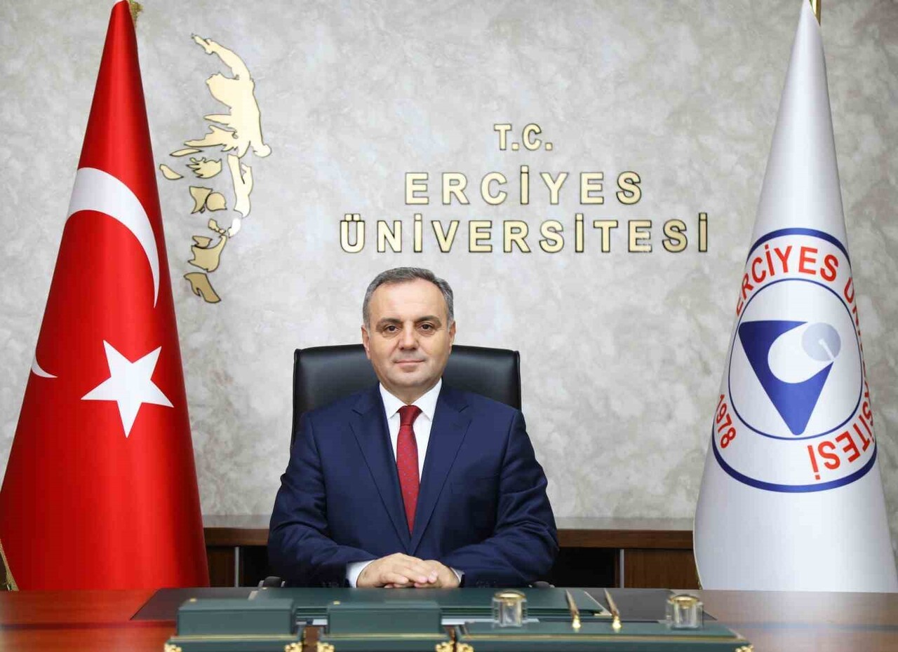 ERCİYES ÜNİVERSİTESİ (ERÜ) REKTÖRÜ PROF. DR. FATİH ALTUN, ERÜ’NÜN UI GREENMETRİC 2025 VE...