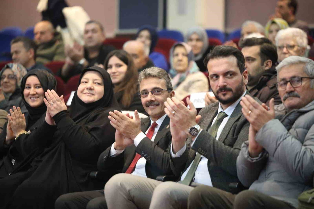 ERENLER BELEDİYESİ KÜLTÜR VE SANAT PROGRAMLARI "HİKAYELİ TÜRKÜLER KONSERİ" PROGRAMI İLE DEVAM...