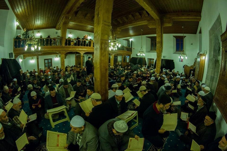 ERZURUM'U DOĞAL AFETLERDEN KORUMAK İÇİN PİR ALİ BABA TARAFINDAN YAKLAŞIK 500 YIL ÖNCE BAŞLATILAN...