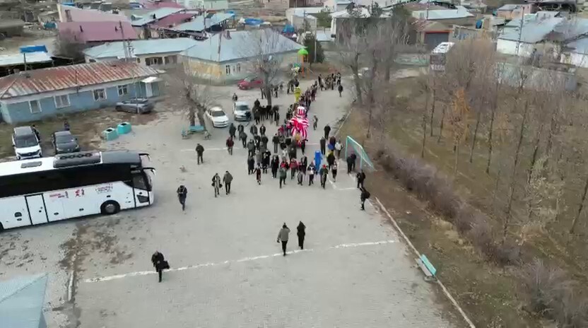 ERZURUM DEVLET TİYATROSU’NUN "PERDEDE OYUN, KÖYDE ŞENLİK VAR" PROJESİ KAPSAMINDA PASİNLER ALVAR...