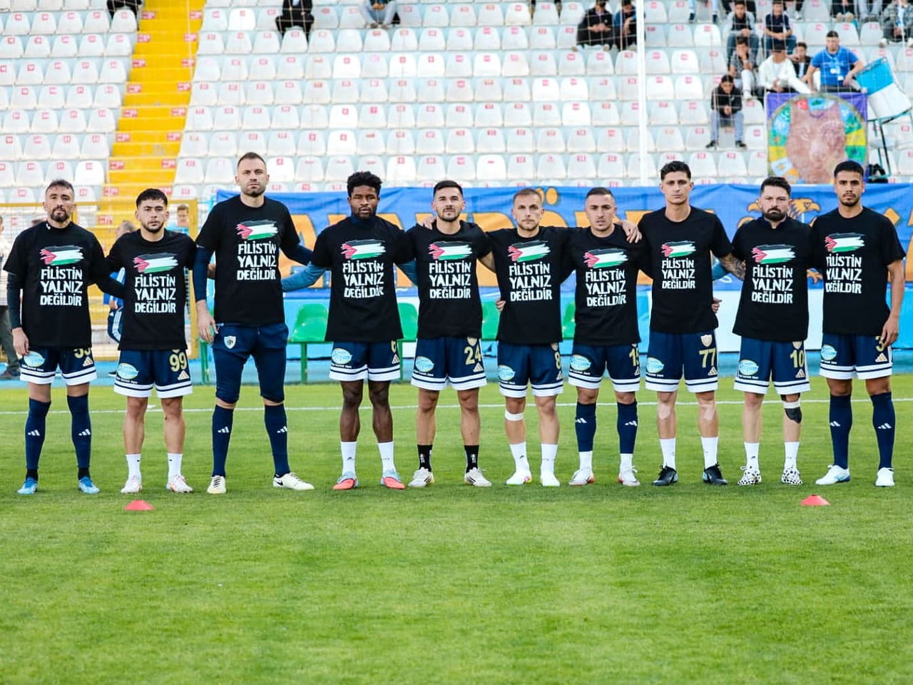 ERZURUMSPOR KULÜBÜ, 1 OCAK 2026’DA İSTANBUL GALATA KÖPRÜSÜ’NDE "SİNMİYORUZ, SUSMUYORUZ, FİLİSTİN’İ...