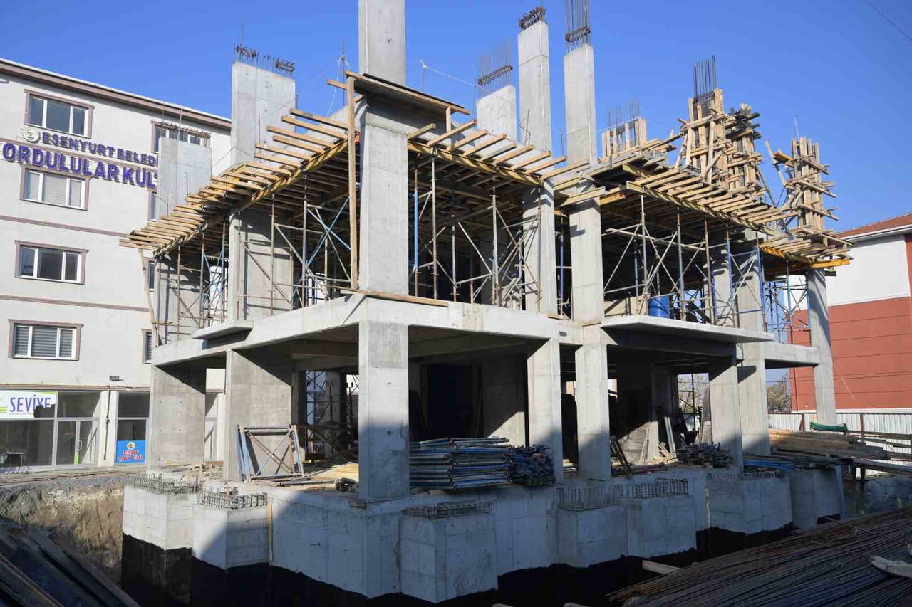 ESENYURT BELEDİYESİ, İLÇEDE TOPLUMSAL OLAYLARA VE ACİL DURUMLARA HIZLI VE ETKİN MÜDAHALE SAĞLAMAK...