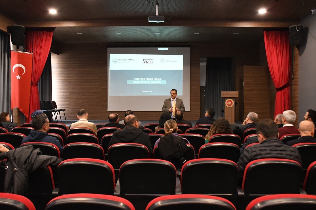 ESKİŞEHİR'DE 'HABERİMİZ OLSUN PROJESİ' KAPSAMINDA DÜZENLENEN TOPLANTIDA, OKULLARIN YÜRÜTTÜĞÜ...