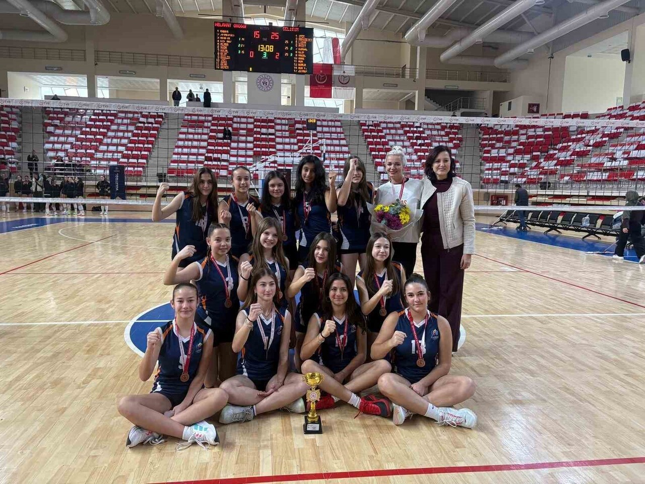 ESKİŞEHİR'DE DÜZENLENEN 'OKUL SPORLARI VOLEYBOL YILDIZ KIZLAR' MÜSABAKALARINDA DERECEYE GİREN...