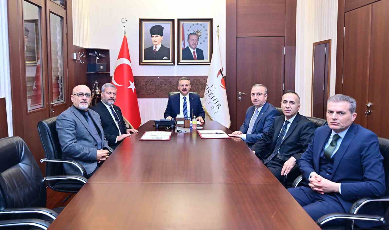 ESKİŞEHİR İL MİLLÎ EĞİTİM MÜDÜRLÜĞÜ İLE ANADOLU ÜNİVERSİTESİ REKTÖRLÜĞÜ ARASINDA İMZALANAN...