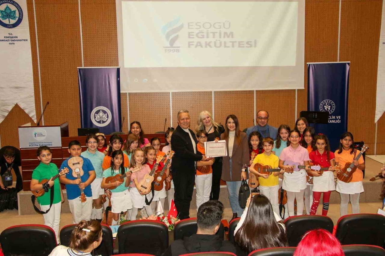 ESKİŞEHİR OSMANGAZİ ÜNİVERSİTESİ (ESOGÜ) EĞİTİM FAKÜLTESİ TARAFINDAN YÜRÜTÜLEN VE GENÇLERİ SANATLA...