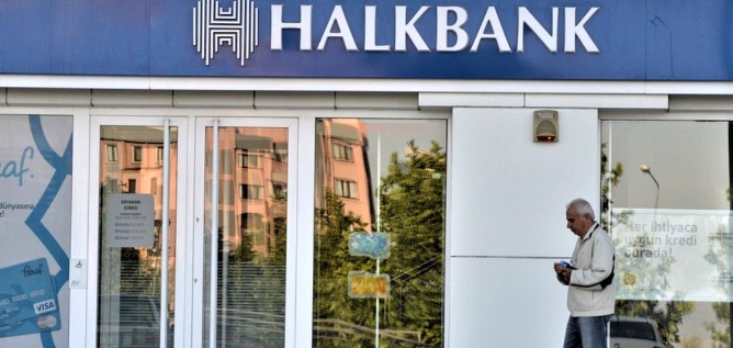 Esnaf Kredisinde Kurallar Sil Baştan! Halkbank'tan Kredi Çekecekler Dikkat: Borcu Olana Kapı Kapandı mı?