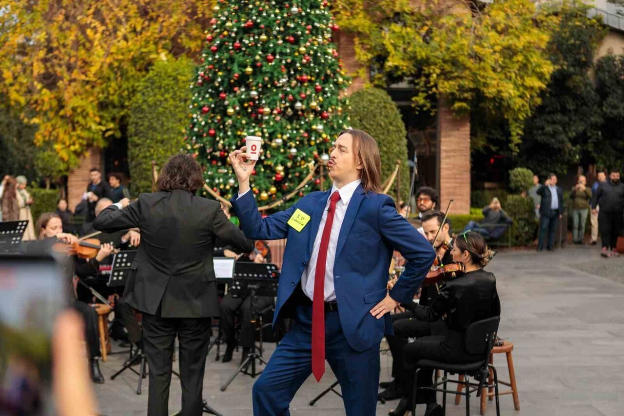 EUROVİSİON'DA "ESPRESSO MACCHİATO" ŞARKISIYLA GENİŞ KİTLELERE ULAŞAN TOMMY CASH, TÜRKİYE'DE...