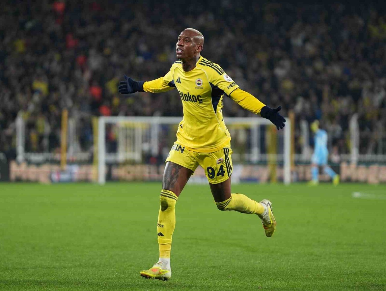 FENERBAHÇE'NİN BREZİLYALI FORVETİ ANDERSON TALİSCA, BRANN KARŞISINDA YAPTIĞI HAT-TRİCK’İN ARDINDAN...