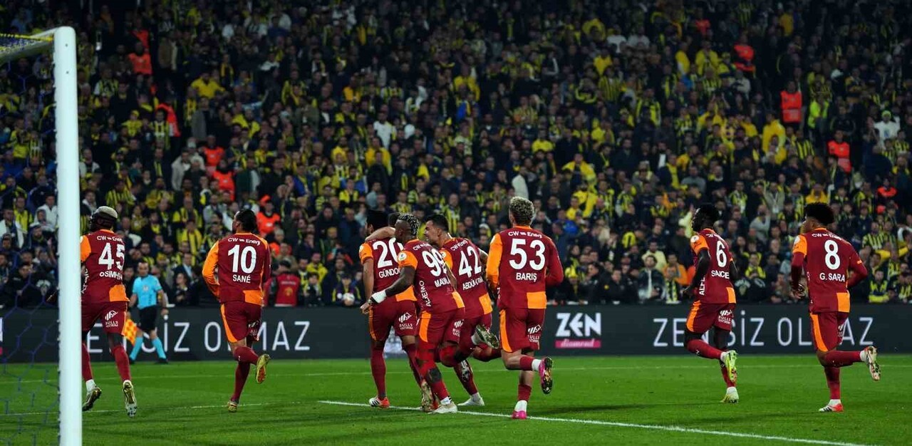 FENERBAHÇE İLE BERABERE KALAN GALATASARAY, TRENDYOL SÜPER LİG'DE PUANINI 33'E ÇIKARDI VE...