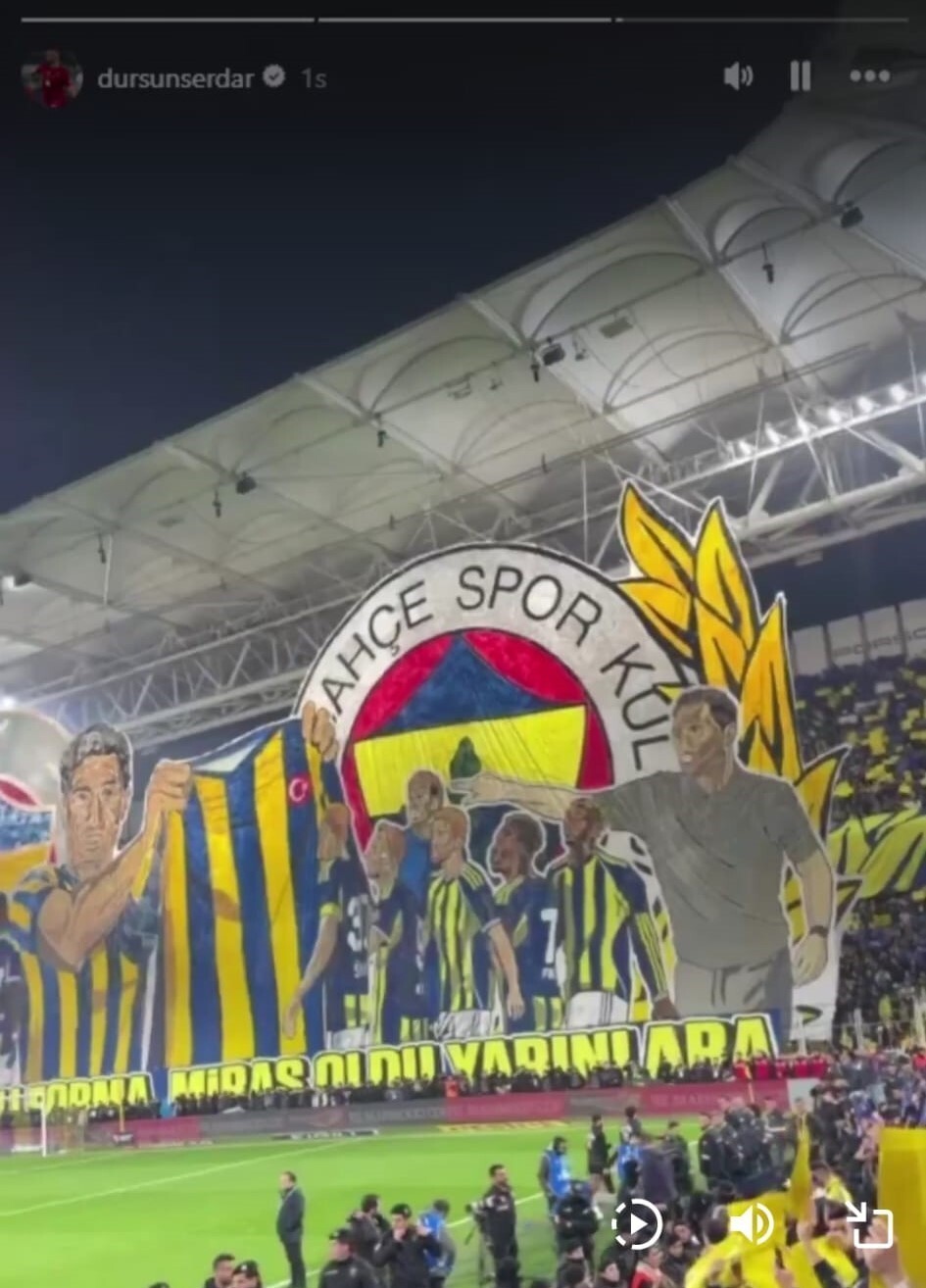 FENERBAHÇE İLE GALATASARAY ARASINDA OYNANAN DERBİYİ İZLEMEYE GİDENLER ARASINDA YER ALAN...
