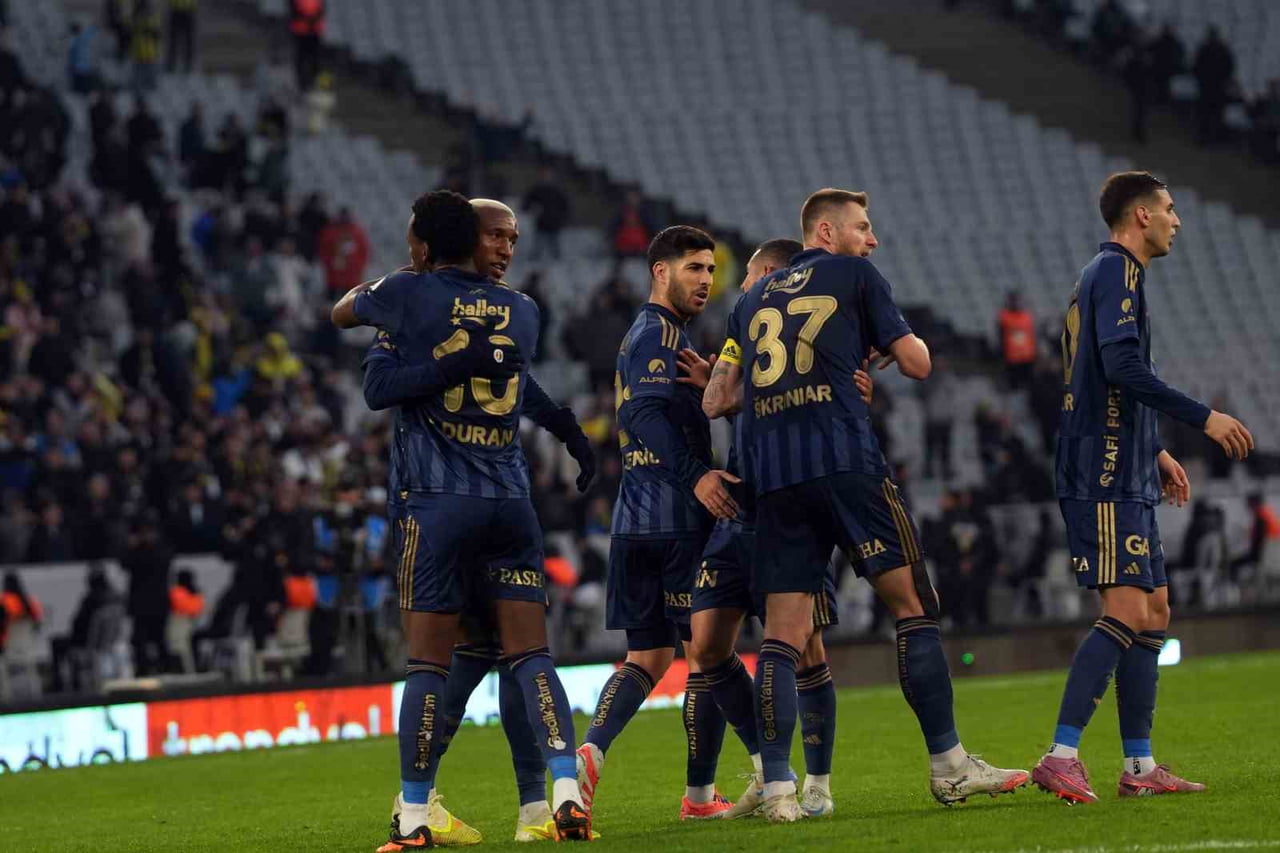 FENERBAHÇE, ZİRAAT TÜRKİYE KUPASI C GRUBU'NDA YARIN OYNAYACAĞI BEŞİKTAŞ DERBİSİNİ KAZANARAK SON...