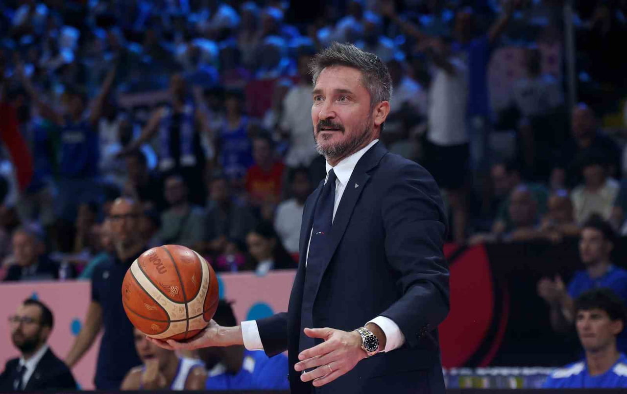 GALATASARAY ERKEK BASKETBOL TAKIMI, İTALYAN BAŞANTRENÖR GİANMARCO POZZECCO İLE 2026-2027 SEZONU...