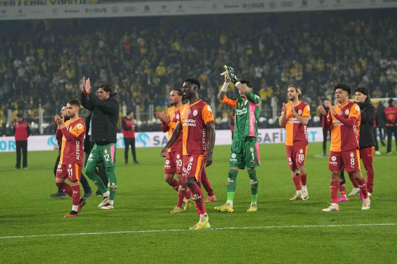 GALATASARAY, FENERBAHÇE’YE KARŞI KADIKÖY’DE OYNADIĞI SON 10 DEBİNDE 5 GALİBİYET, 4 BERABERLİK VE 1...