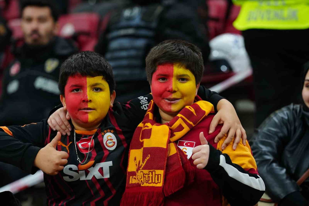 GALATASARAY İLE KASIMPAŞA ARASINDA RAMS PARK’TA OYNANAN KARŞILAŞMAYI 34 BİN 441 TARAFTAR TAKİP...