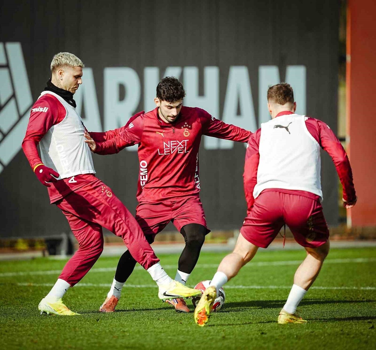 GALATASARAY, TRENDYOL SÜPER LİG’İN 15. HAFTASINDA SAMSUNSPOR İLE YAPACAĞI MAÇIN HAZIRLIKLARINA...