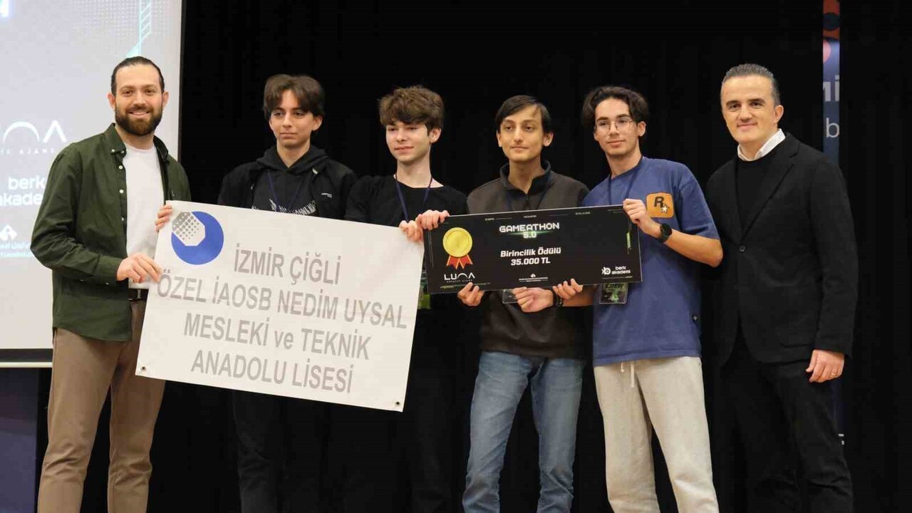 GAMEATHON 5.0 ETKİNLİĞİNİN SONUNDA ‘BUZZERTAL 3’ İSİMLİ EKİP BİRİNCİLİĞE ULAŞTI.