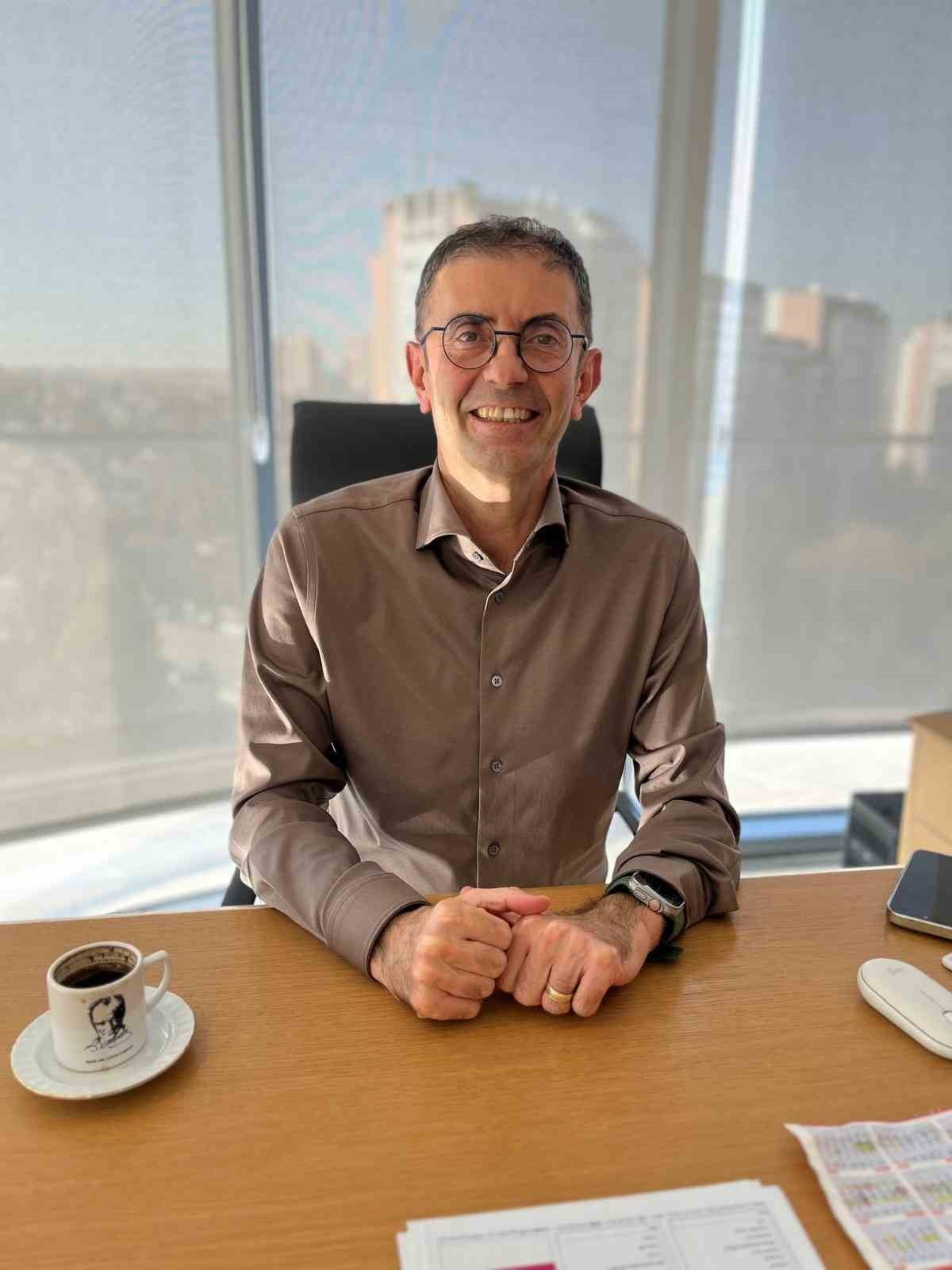 GAZİ ÜNİVERSİTESİ TIP FAKÜLTESİ TIBBİ ONKOLOJİ BİLİM DALI ÖĞRETİM ÜYESİ PROF. DR. UĞUR COŞKUN...