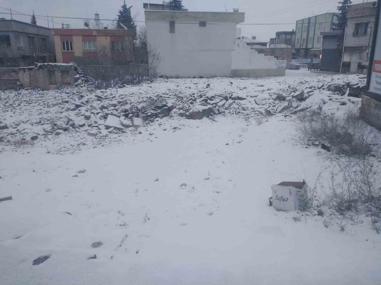 GAZİANTEP'İN YAVUZELİ İLÇESİNDE KAR YAĞIŞI ETKİLİ OLDU